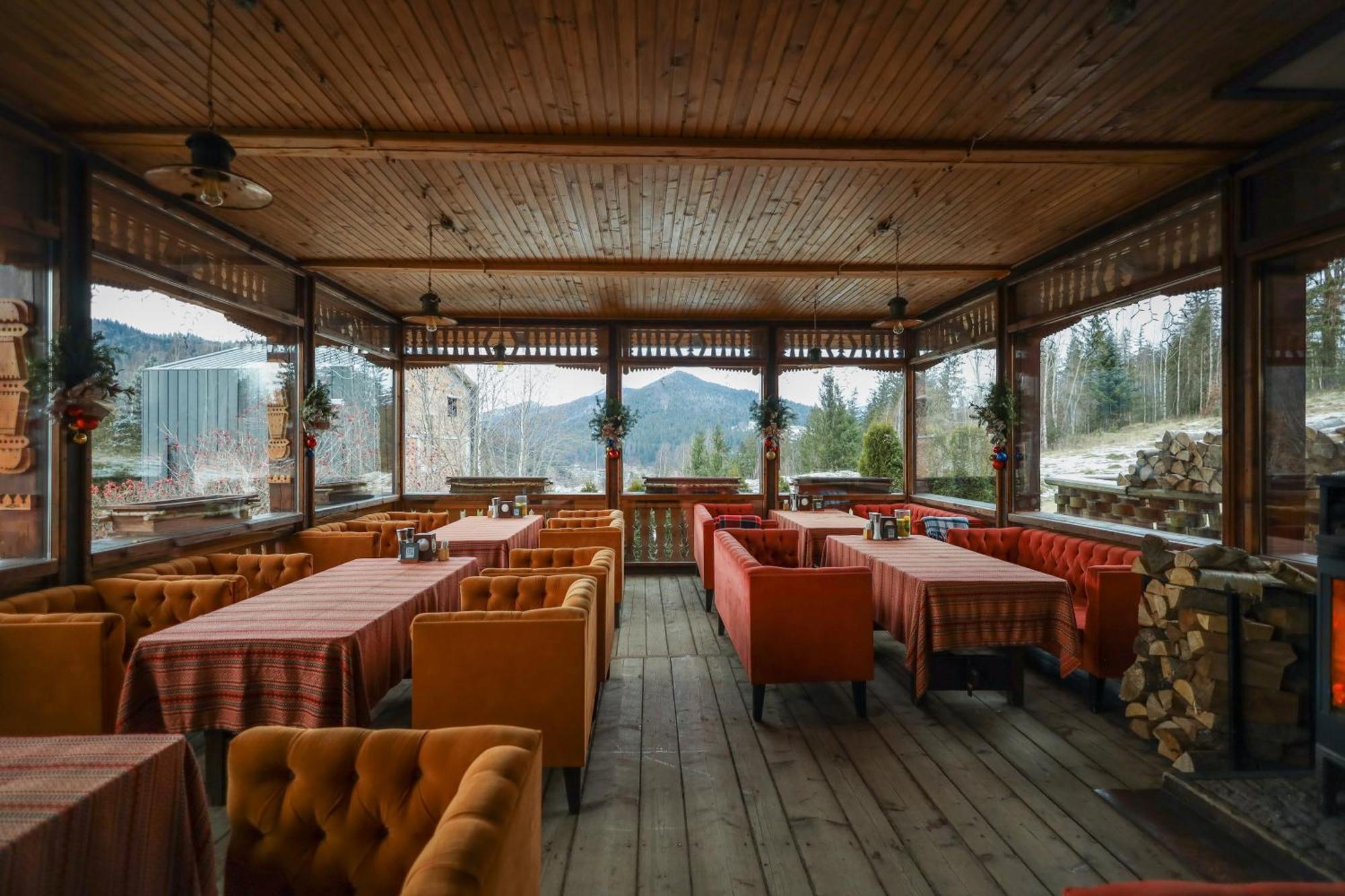 Hotel Korunka Tatariv Exteriér fotografie