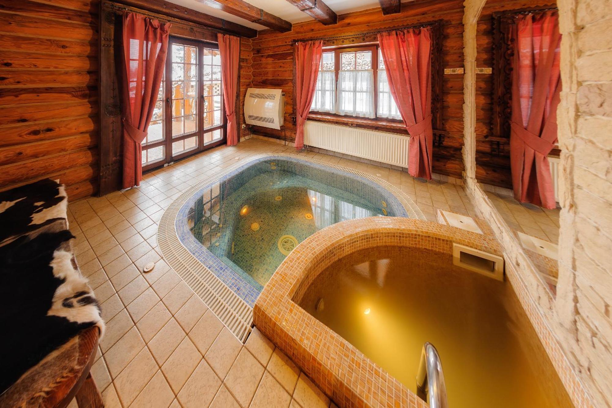 Hotel Korunka Tatariv Exteriér fotografie