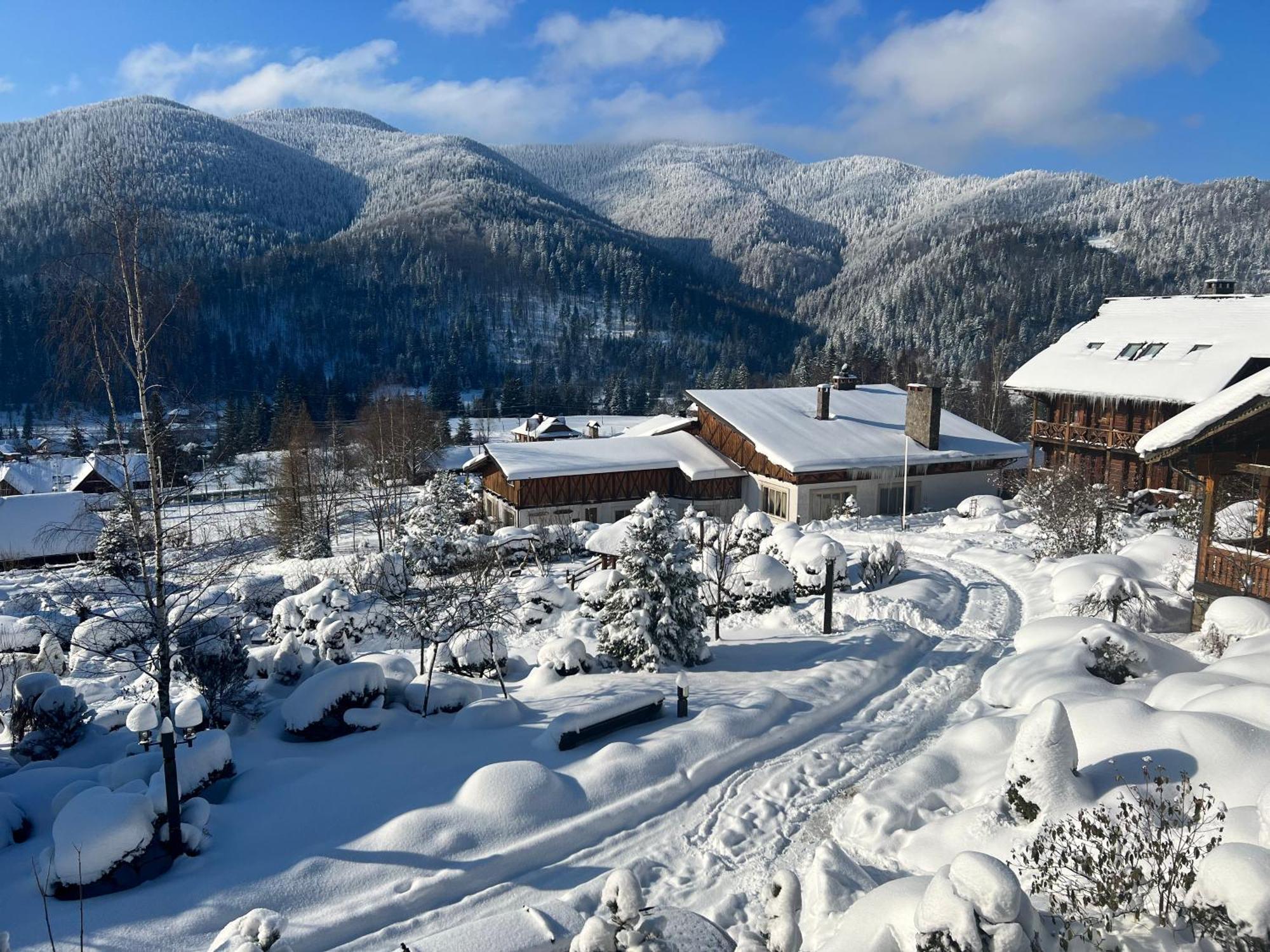 Hotel Korunka Tatariv Exteriér fotografie